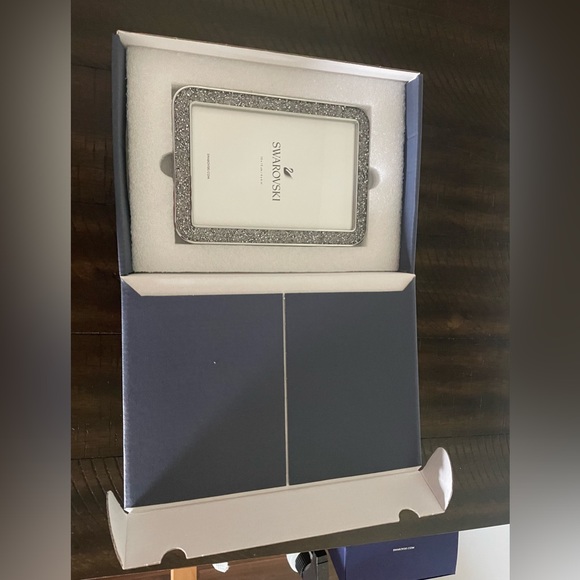 Minera picture frame Rectangular shape, Medium, Silver tone - Picture 3 of 6